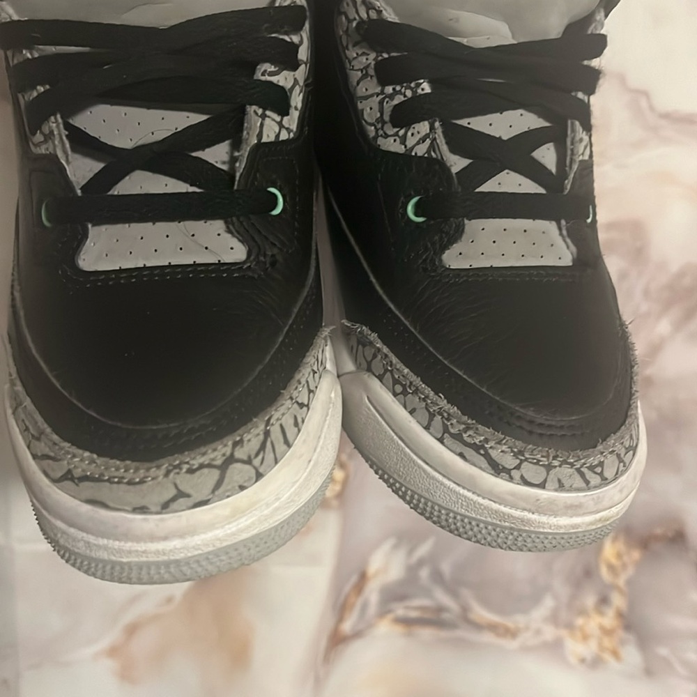 Kids Jordan Retro 3s